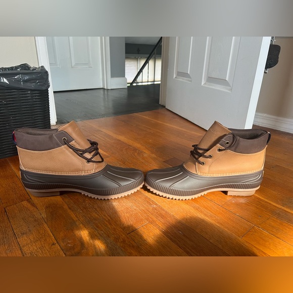 NEW WITH TAG | Men’s Padded Memory Foam Tommy Hilfiger Duck Boots (Size 11) - Picture 4 of 7